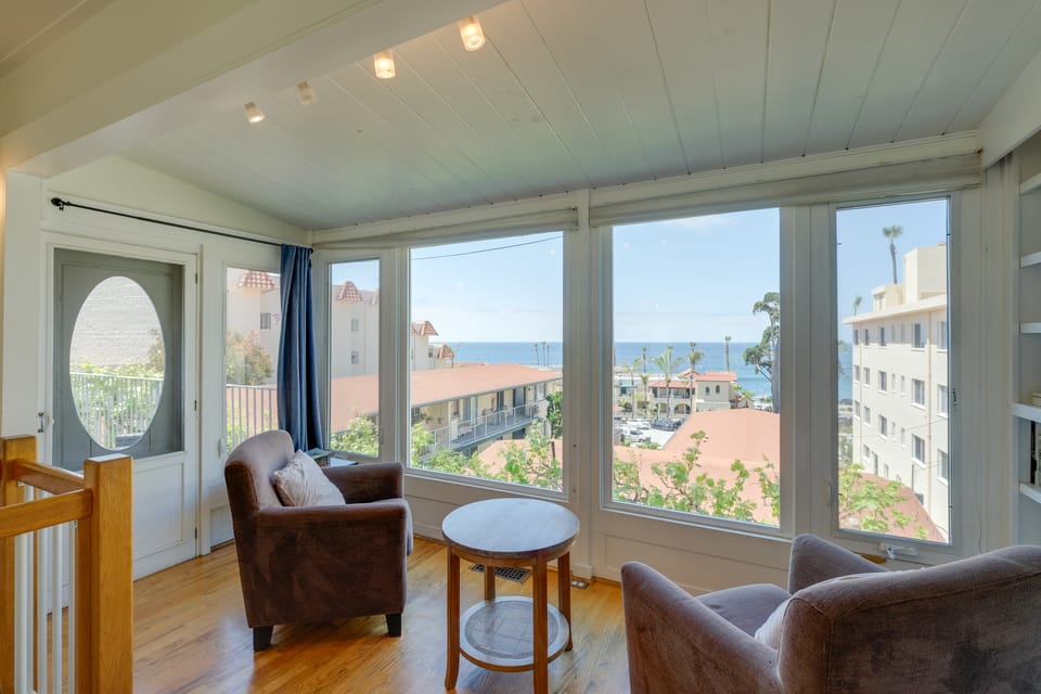 Walk to La Jolla Cove: Dtwn Cottage w/ Ocean View! Cottage in La Jolla