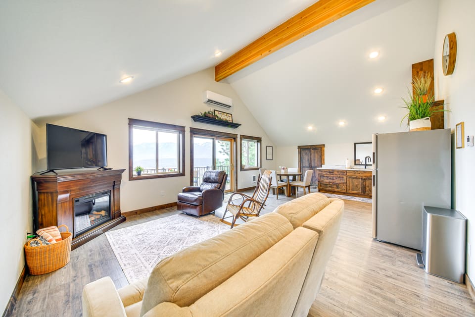 Balcony & Patio w/ Mtn Views! Bonners Ferry Escape House in Idaho