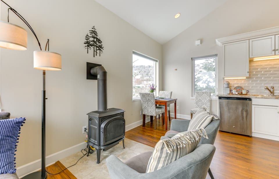 Scenic & Cozy 'Sweet Northern Comfort' in Homer! Apartment in Homer