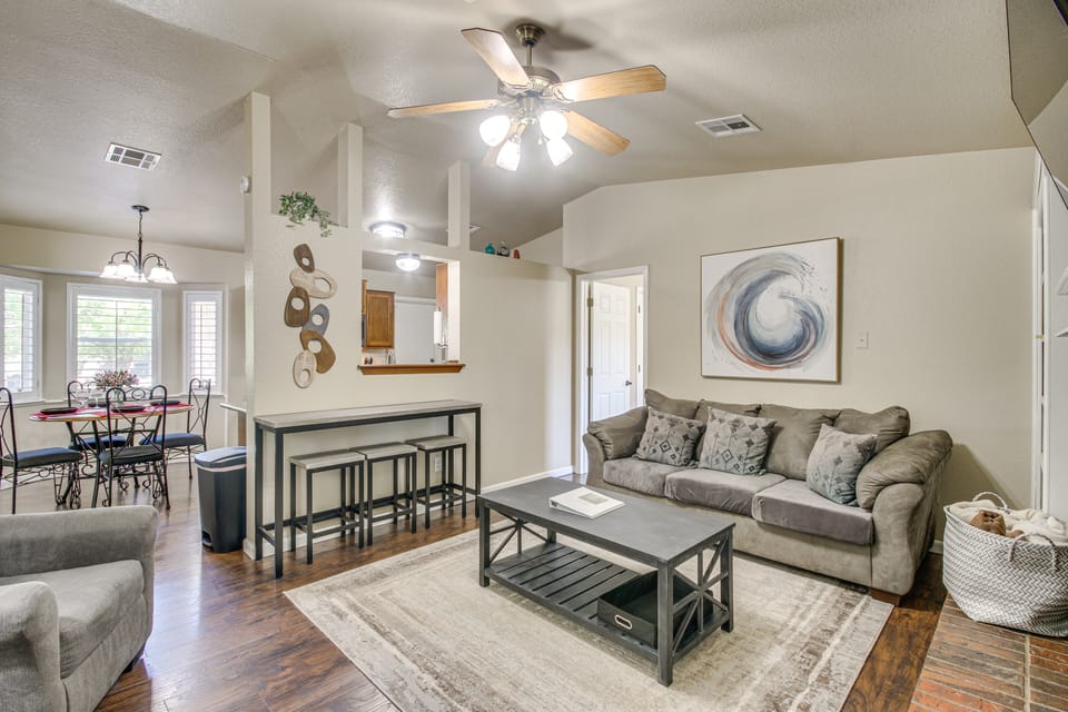 2 Mi to OU: Family-Friendly Retreat w/ Patio! House in Norman