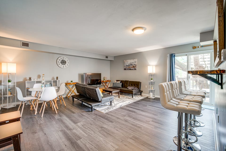 Walk to Casino: Condo w/ Balcony in Atlantic City! Apartment in Atlantic City
