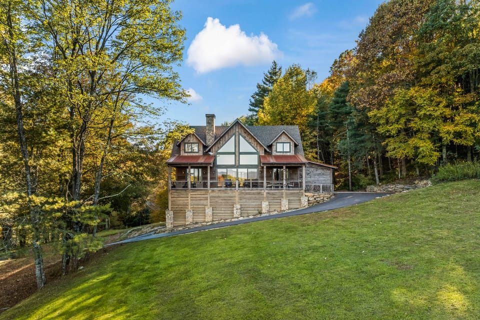 Scenic Sanctuary w/ Mtn Views: Glenville Lodge House in Tennessee