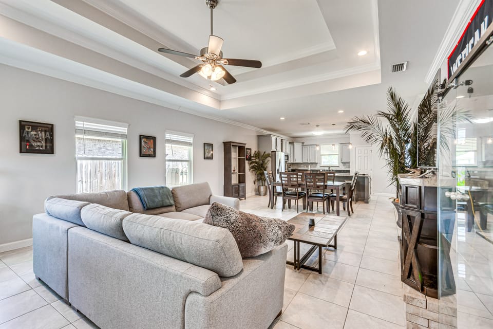 Military-Friendly Home Near Navarre Beach & Base! House in Alabama