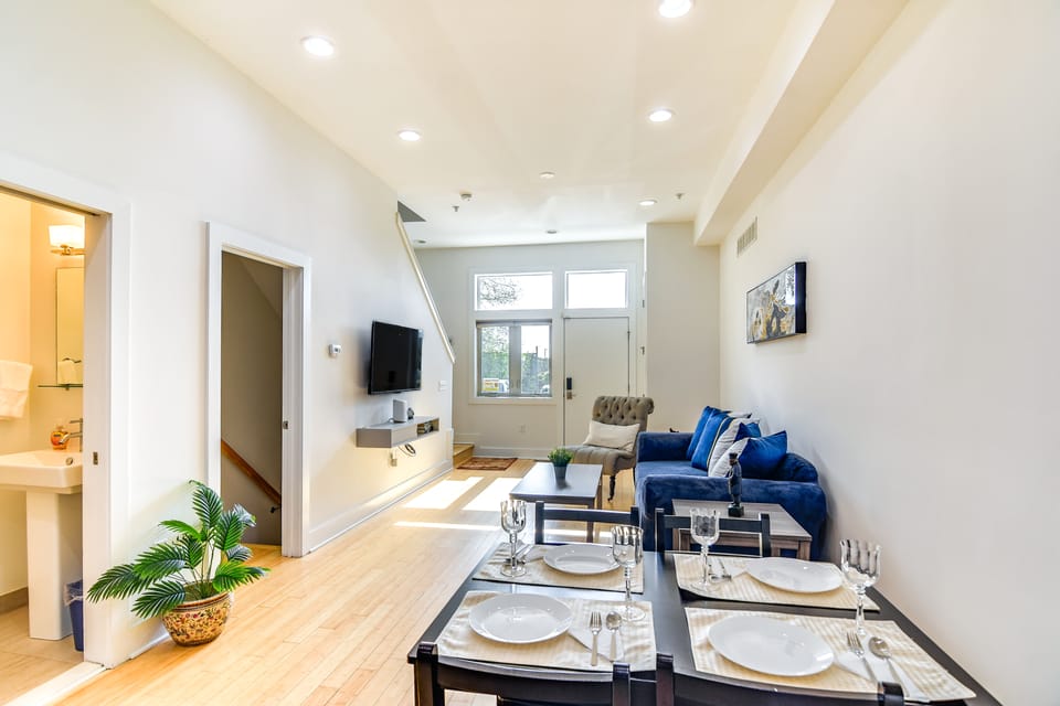 Private Patio! Stay By Old Town, Lincoln Financial Apartment in Philadelphia