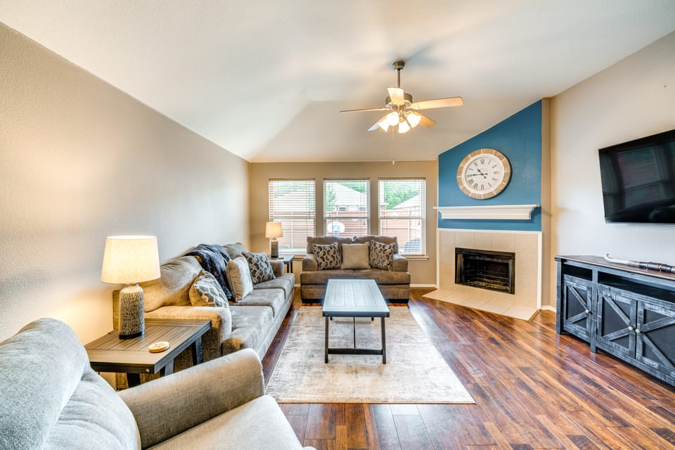 Swim, Game, Relax & More: Family Getaway in Frisco House in Frisco