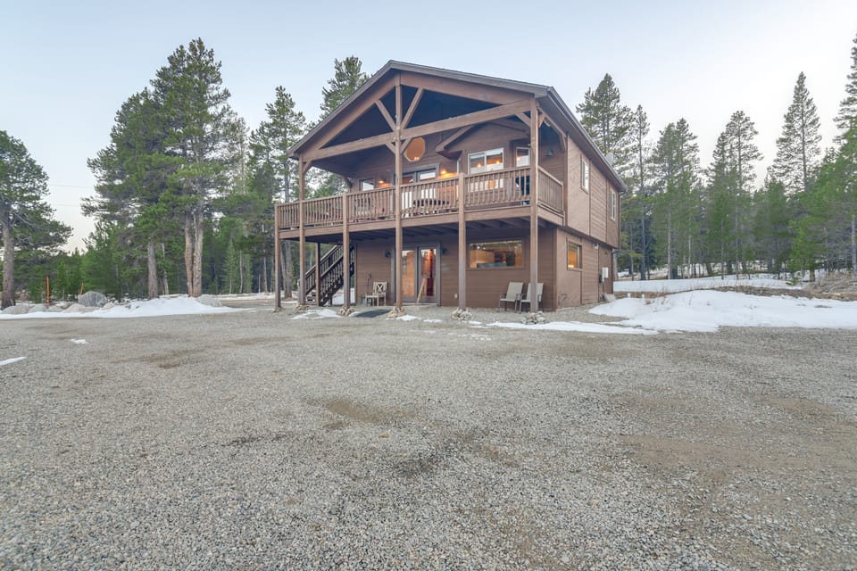 Deck + Mountain Views: Fairplay Family Escape! House in Park County