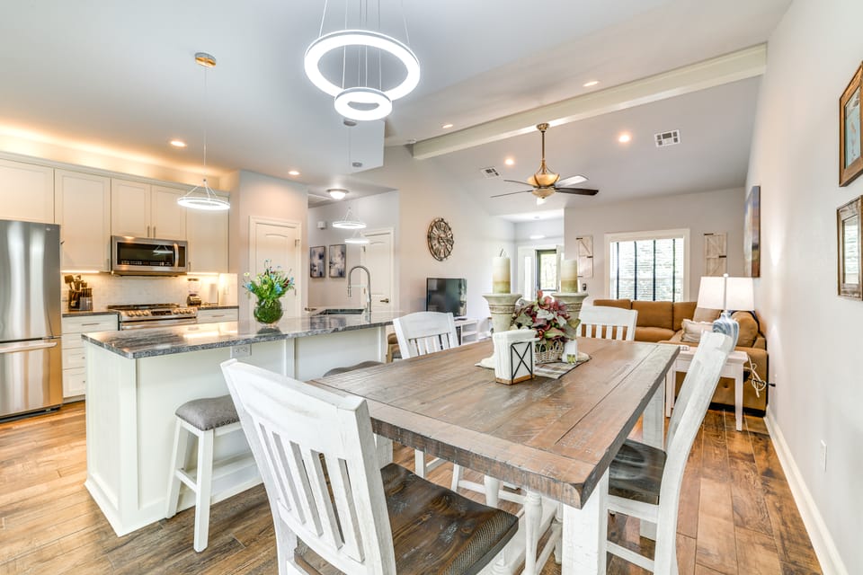 < 1 Mi to Golf & Marina: Inviting Home in Afton! House in Ozark Mountains