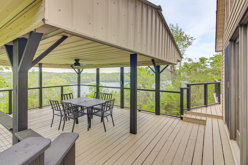 Walk to Marina: Water-View Dale Hollow Lake Escape House in Tennessee