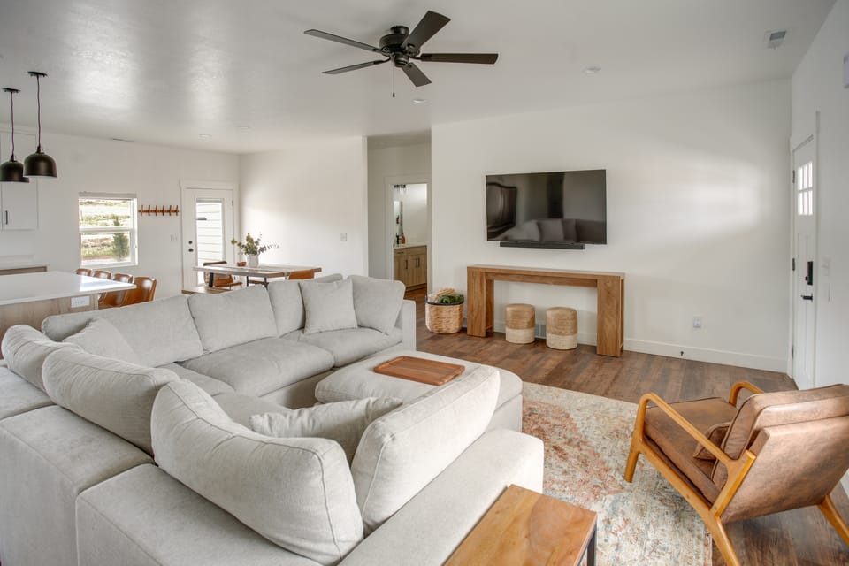 3 Mi to Bear Lake: Home w/ Hot Tub & Huge Patio! House in Bear Lake