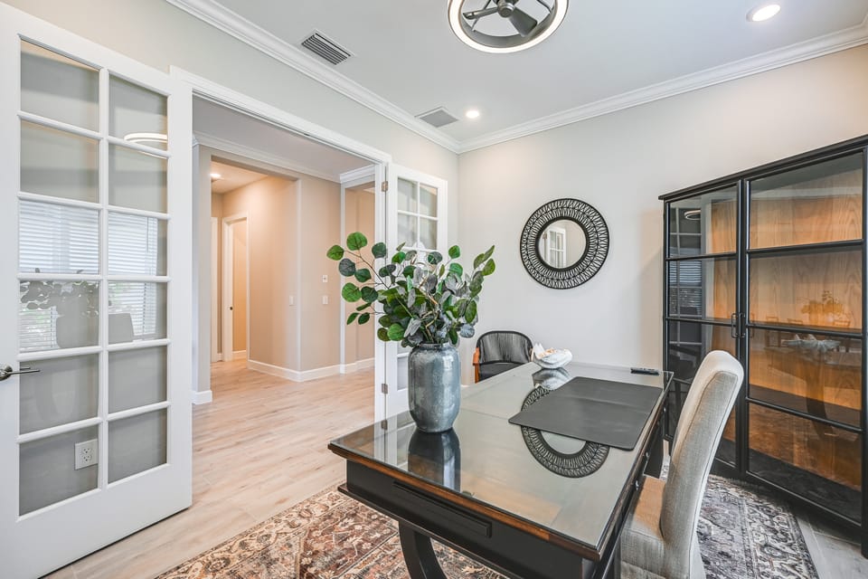 Golf, Swim, & Shop: 'Casa Lazio By The Islands' House in Collier County