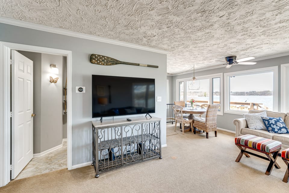 Fish, Swim & Explore: Mukwonago Lake House! House in Wisconsin