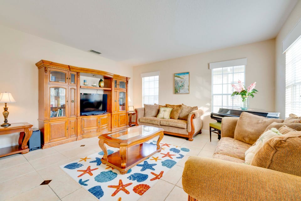 Community & Private Pools: Davenport Golf Getaway! House in Four Corners
