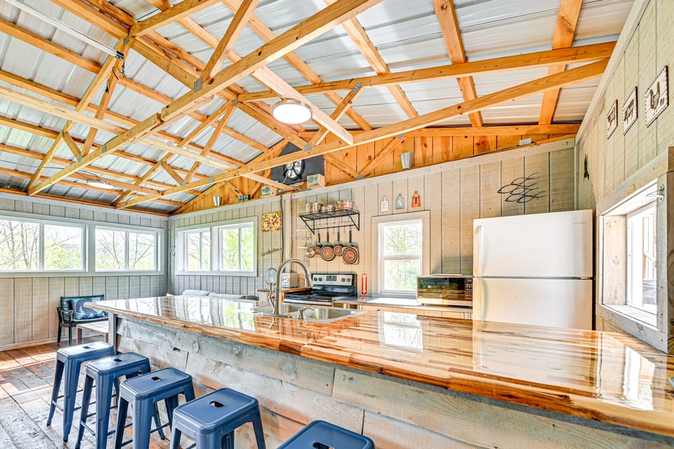 Secluded on 10 Acres: Livingston Getaway w/ Sauna! House in Kentucky