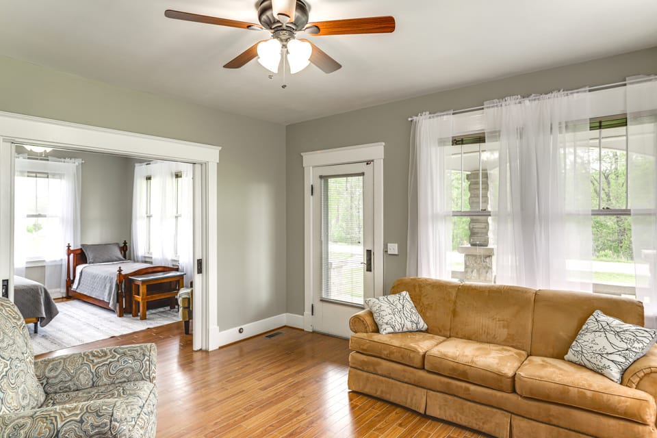 Beautiful Restored Historic Home Near Rabbit Hash House in Indiana