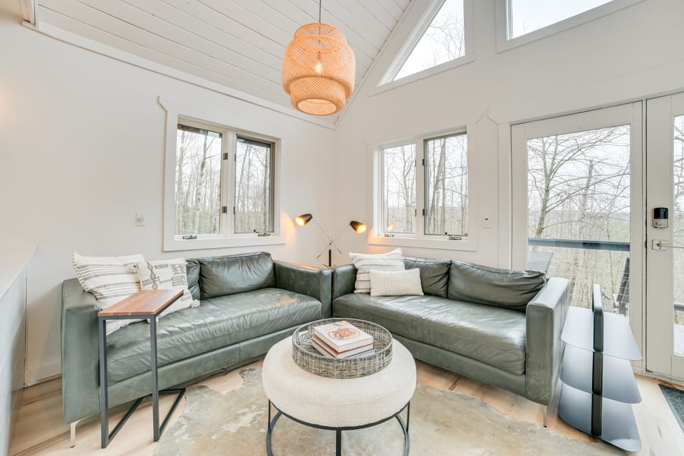 2 Mi to Nubs Nob Resort: All-Season Michigan Haven House in Michigan