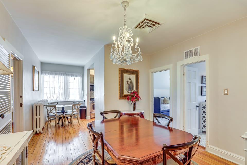 Historic French Consulate! Cap Hill Area, Walkable House in Capitol Hill