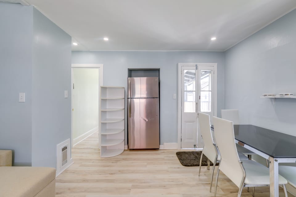 2 Blocks to Beach: Sunny Ocean Grove Apartment Apartment in Ocean Grove