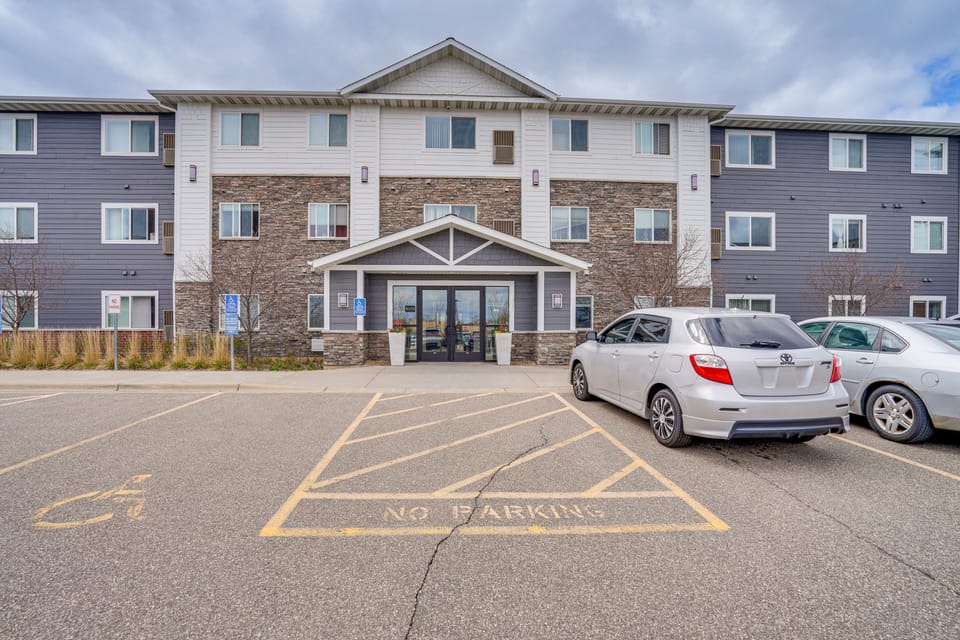 Convenient Studio Stay: Easy Access to Twin Cities Apartment in Blaine