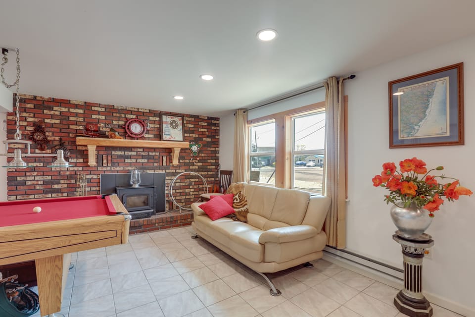 Deck & Dock: Home in Little Egg Harbor Township House in Galloway