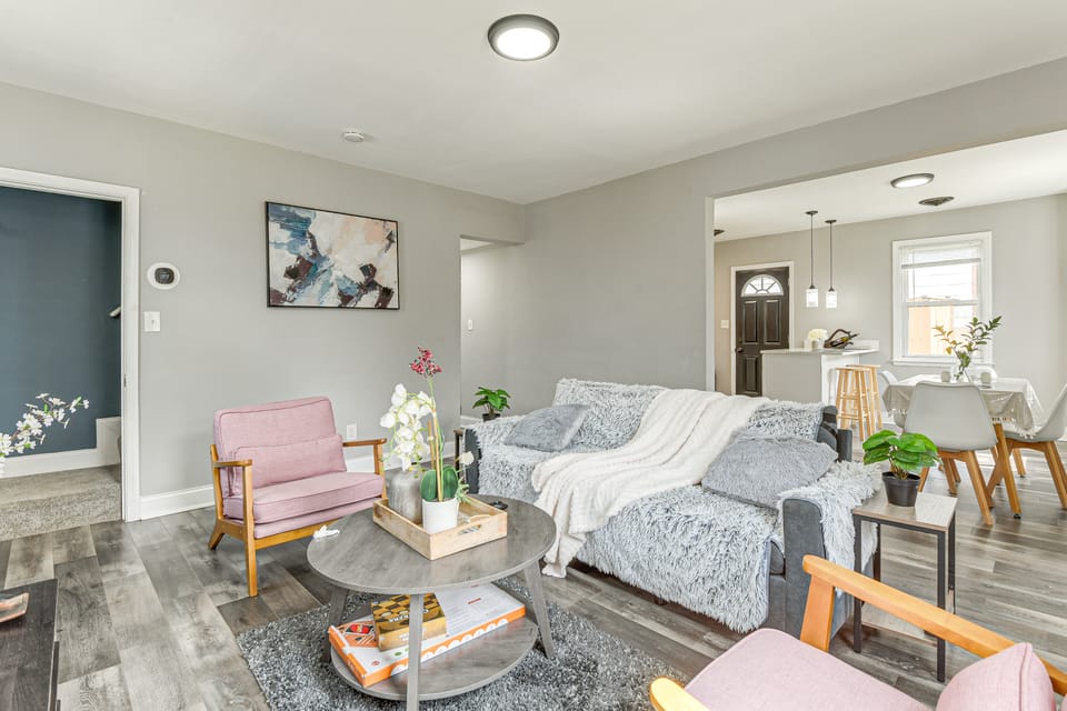 4 Mi to Universities: Quaint Parkville Apartment! Apartment in Baltimore