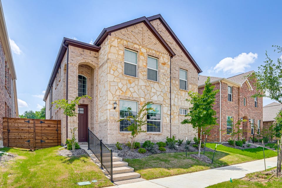 8 Mi to Celebration Station: Family Getaway! House in Mesquite