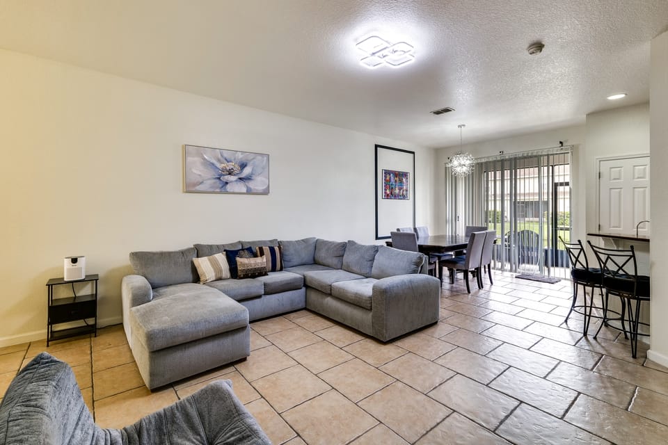 Pool, Hot Tub & Theatre Access: Kissimmee Gem Apartment in Poinciana