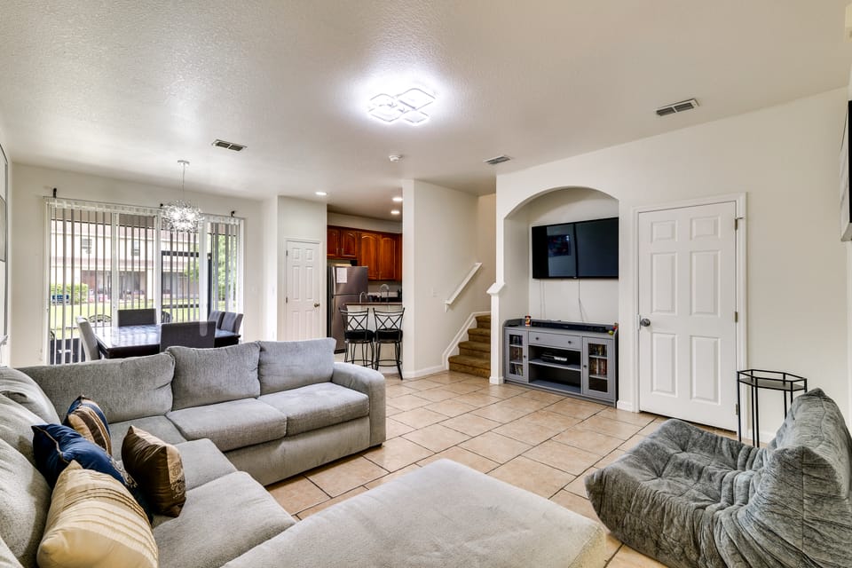 Pool, Hot Tub & Theatre Access: Kissimmee Gem Apartment in Poinciana