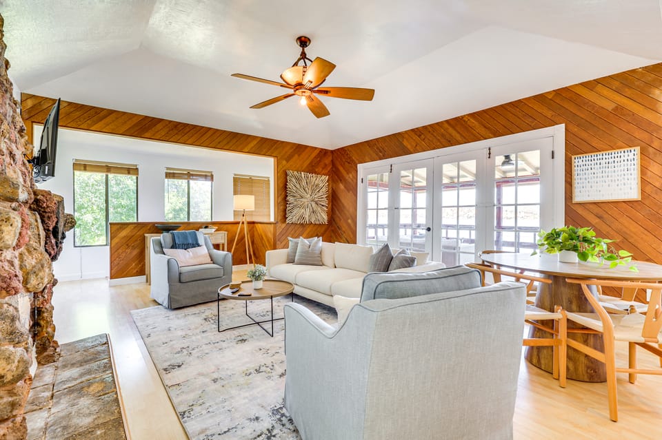 Private Hot Tub w/ Water Views: Lower Lake Getaway Cottage in Clear Lake