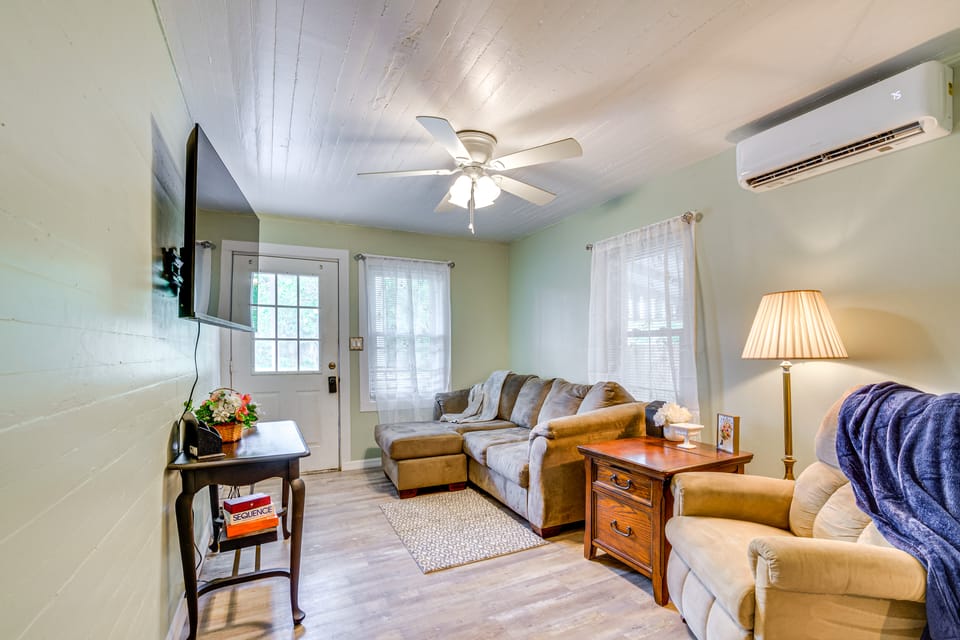 1 Mi to Ocala Dtwn Square: Home w/ Yard! House in Ocala