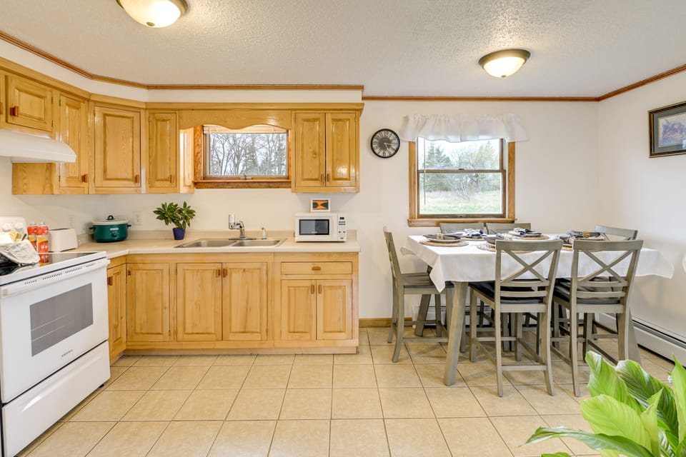 Day Trip to Acadia: Quiet Coastal Maine Escape House in Harrington