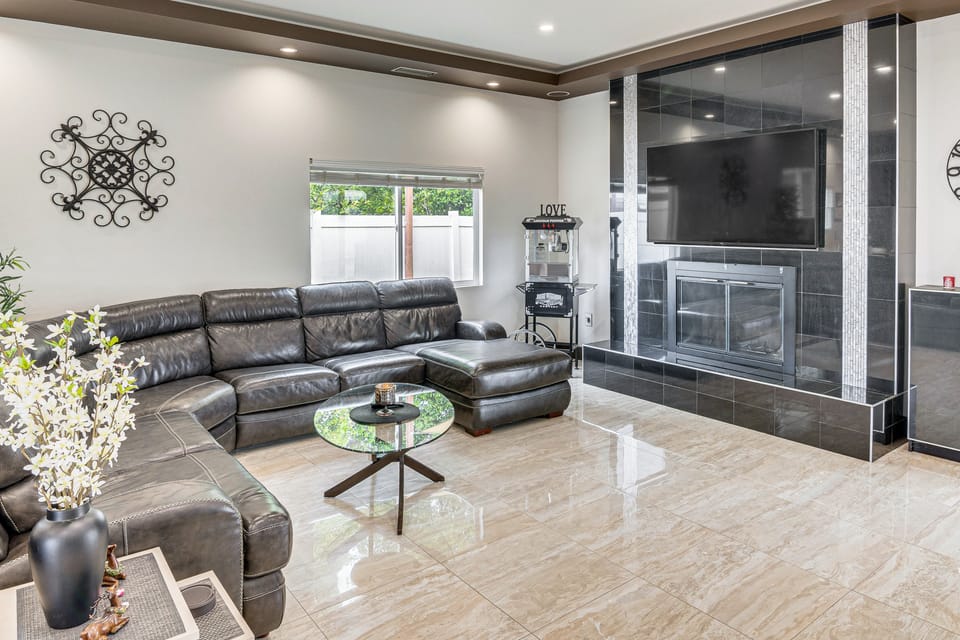 Private Pool + Sauna: Pet-Friendly Reseda Retreat! House in Reseda