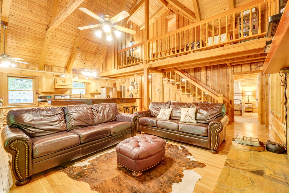 Log Cabin w/ Vaulted Great Room & Creek Near GSMNP House in Sevier County