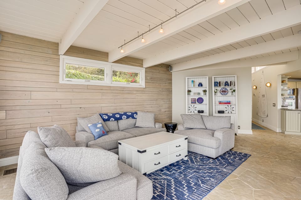 Walk to Private Beach: Rancho Palos Verdes Escape! House in Rancho Palos Verdes