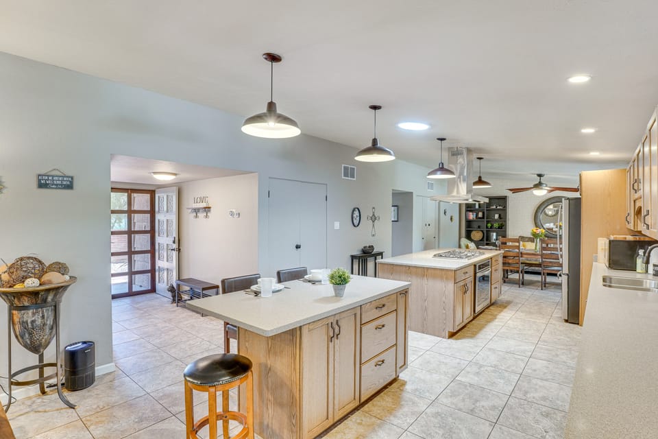 Private Pool Paradise! Relaxing Tucson Retreat House in Catalina Foothills