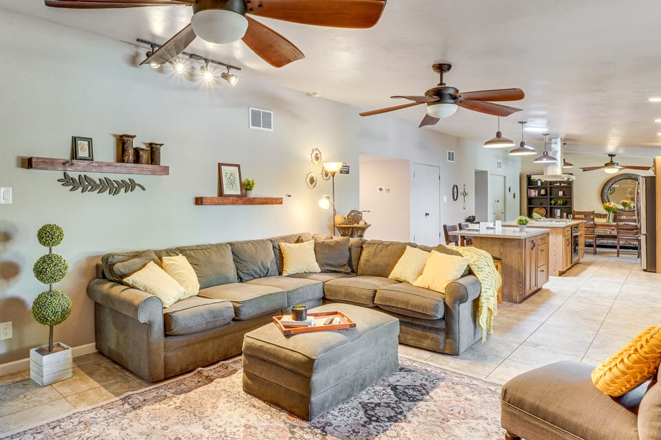 Private Pool Paradise! Relaxing Tucson Retreat House in Catalina Foothills