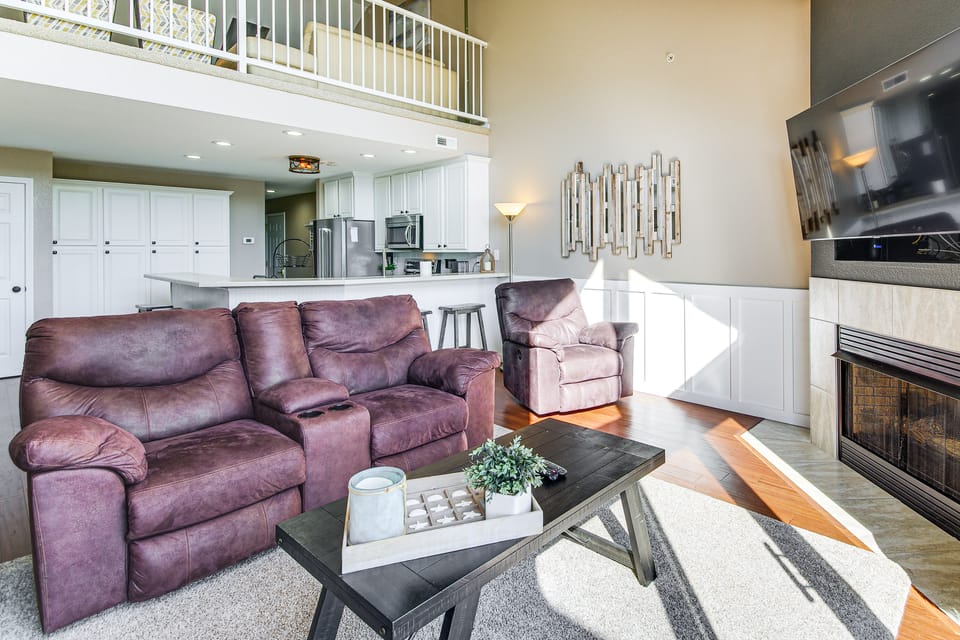 On-Site Lake of the Ozarks Access: Camdenton Condo Apartment in Ozark Mountains