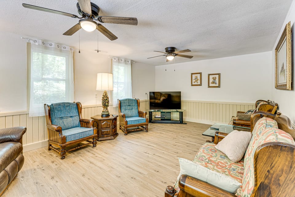 9 Mi to Dtwn Murphy: Secluded Tri-State Stay! House in Tennessee