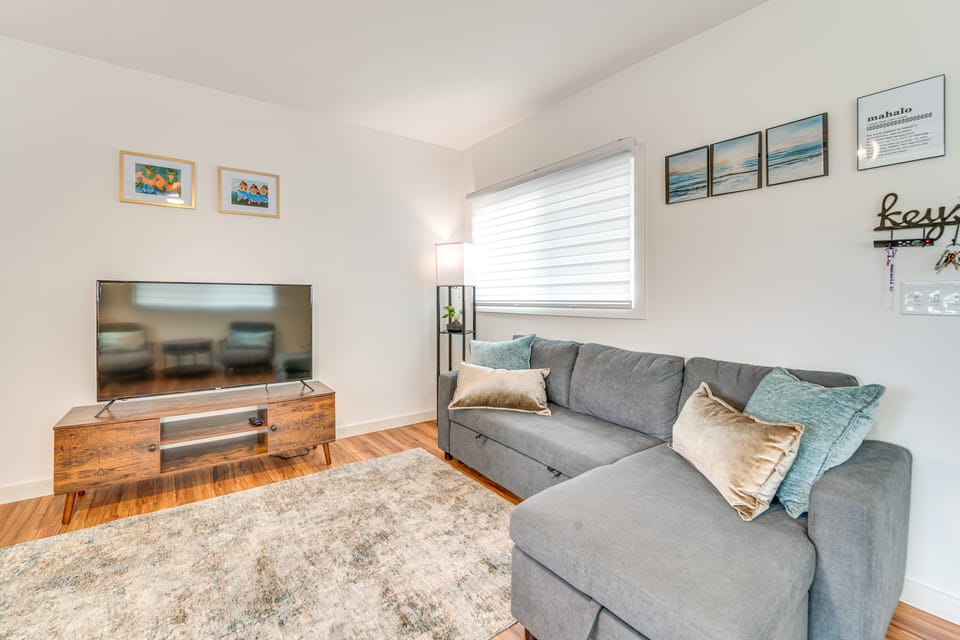 1 Block to Heart of Hilo: Fully Renovated Home Apartment in Hilo