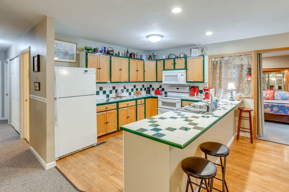 Walk to Dtwn: Ironton Home in Historic District House in Ozark Mountains