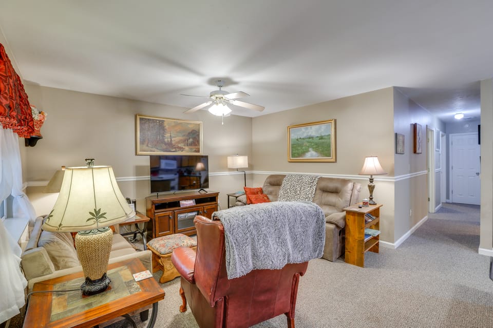 Walk to Dtwn: Ironton Home in Historic District House in Ozark Mountains