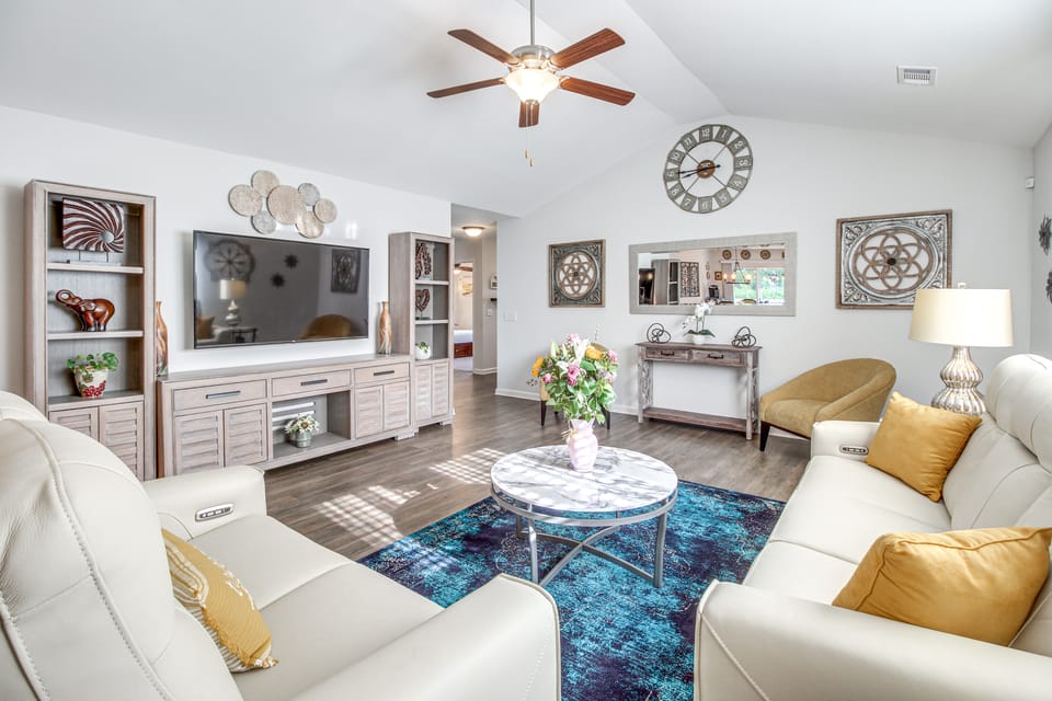 1 Mi to Shopping District: Chic Springfield Home House in South Carolina