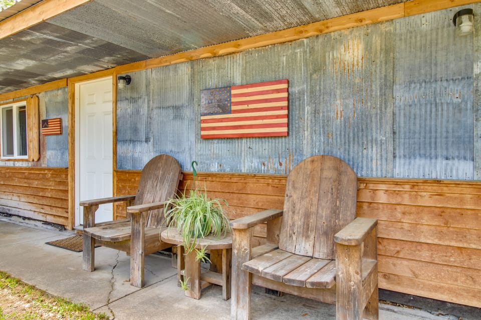 Cabin 2 Mi to White River: Great for Anglers! House in Lakeview