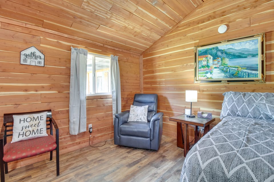 Cabin 2 Mi to White River: Great for Anglers! House in Lakeview