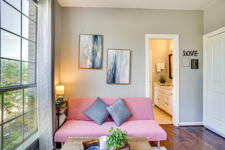 Explore & Unwind: Charming Bedford Apartment Apartment in Bedford