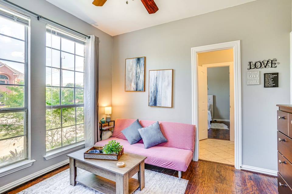 Explore & Unwind: Charming Bedford Apartment Apartment in Bedford