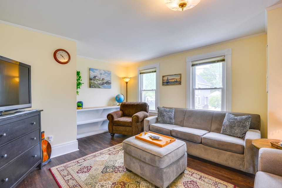 Walk to St Lawrence River: Clayton Apt w/ Porch! House in Clayton