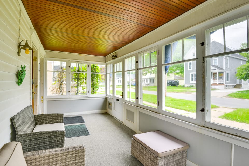 Walk to St Lawrence River: Clayton Apt w/ Porch! House in Clayton