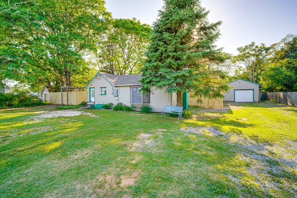 Pet-Friendly Little Egg Harbor Home w/ Fenced Yard House in Atlantic County