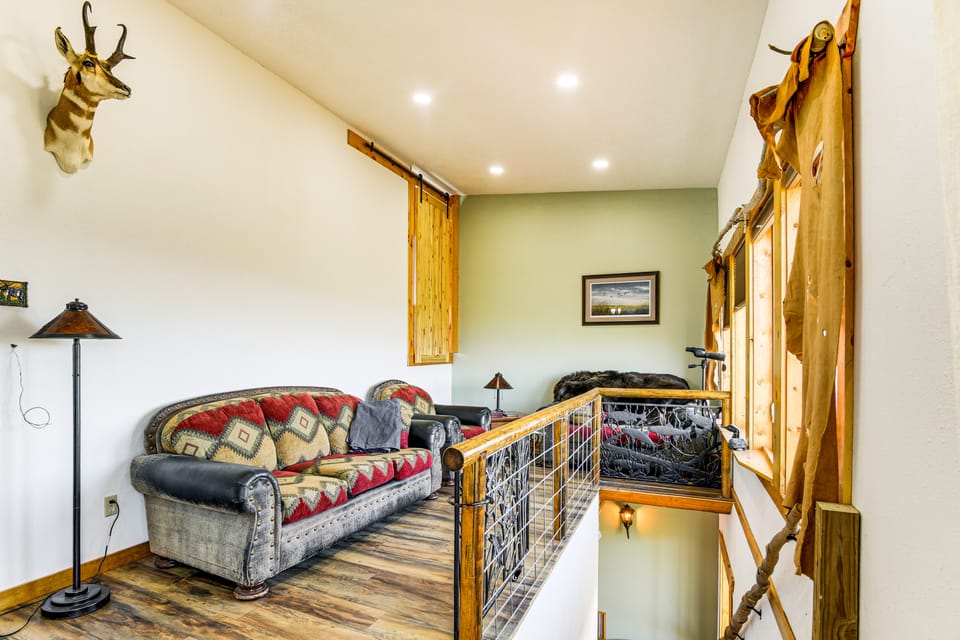 5 Mi to Lake: Secluded Pinedale Retreat w/ Sauna! House in Wyoming