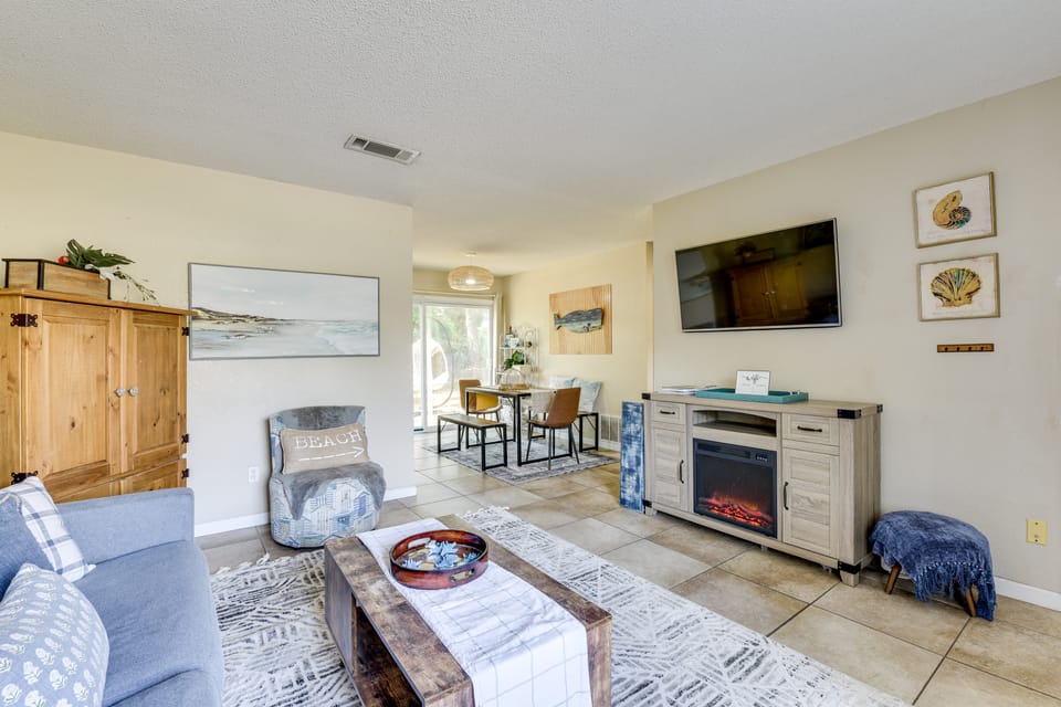 2 Mi to Beach | Relax by the Coast House in Fort Walton Beach